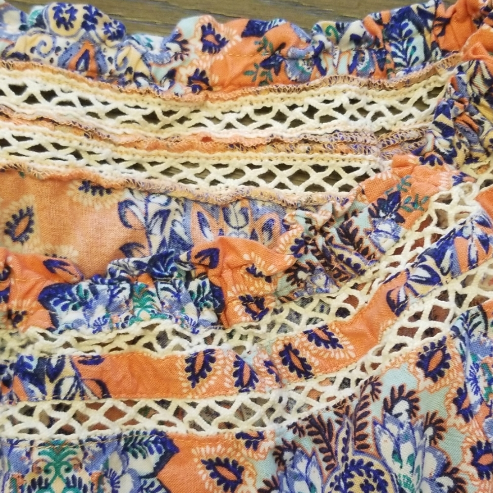 ♥️price drop! Size small flowered blouse - Picture 3 of 3